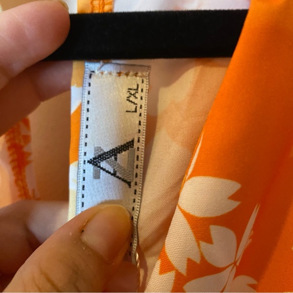 Floral Jumpsuit size Large/X-Large - Picture 5 of 6